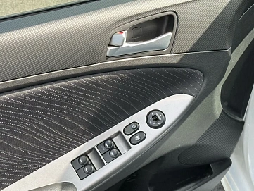 Hyundai Solaris, 2015г, передний привод, механика