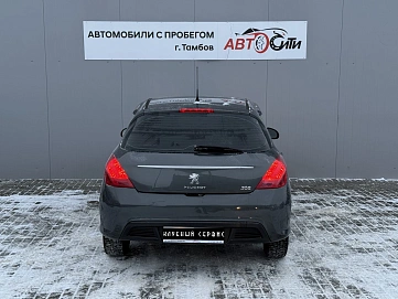 Peugeot 308, 2012г, передний привод, механика