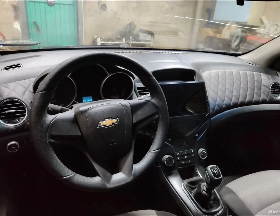 Chevrolet Cruze, 2011г., передний привод, механика
