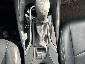 Toyota Corolla, 2022г, передний привод, вариатор
