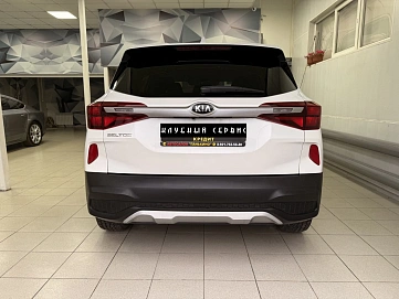 Kia Seltos, 2020г, передний привод, вариатор