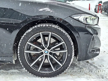 BMW 3 серии, 2023г, полный привод, автомат