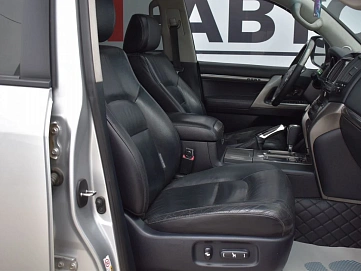 Toyota Land Cruiser, 2011г, полный привод, автомат