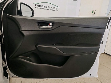 Hyundai Solaris, 2021г, передний привод, автомат