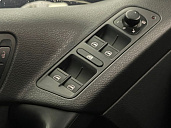 Volkswagen Tiguan, 2012г., передний привод, робот