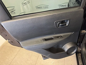 Nissan Qashqai, 2009г, передний привод, автомат