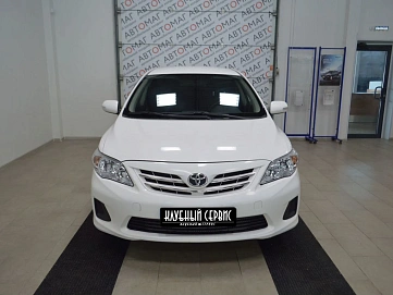 Toyota Corolla, 2012г, передний привод, механика