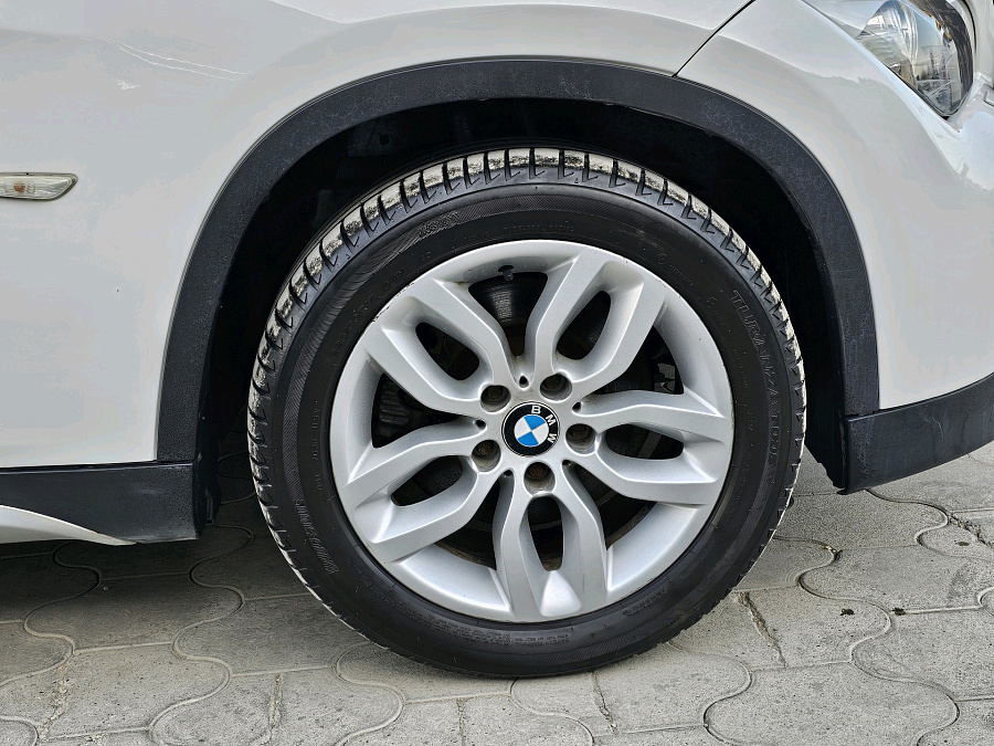 BMW X1, 2010г., полный привод, автомат