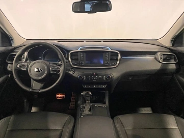 Kia Sorento, 2015г, передний привод, автомат