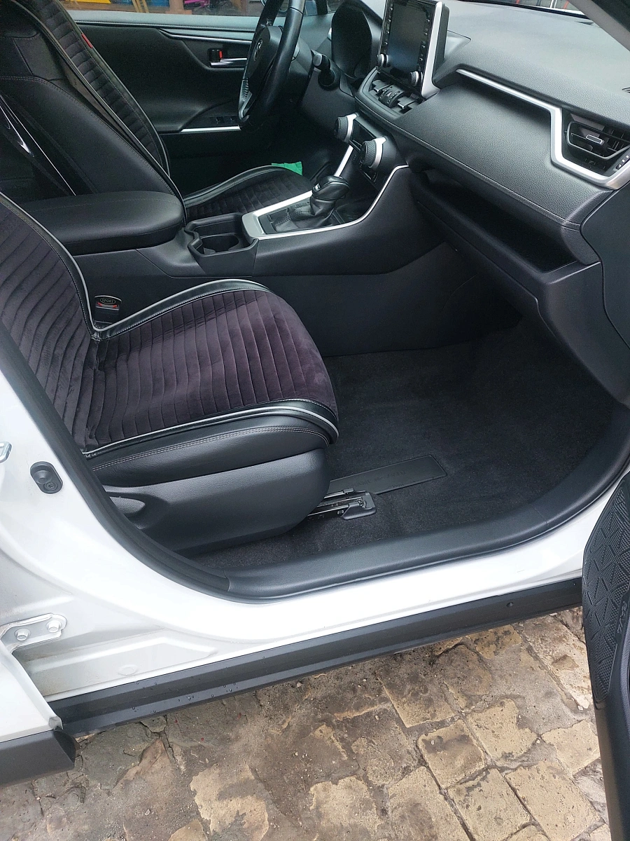 Toyota RAV4, 2021г., полный привод, автомат