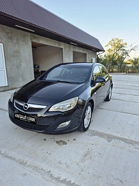 Opel Astra, 2010г, передний привод, автомат