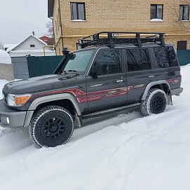 Toyota Land Cruiser, 2013г, полный привод, механика