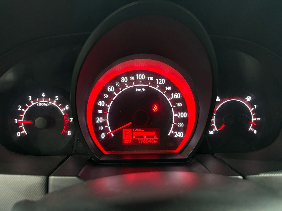 Kia , 2010г., передний привод, автомат