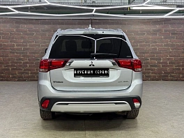 Mitsubishi Outlander, 2019г, передний привод, вариатор