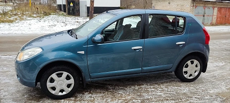 Renault Sandero, 2012г, передний привод, механика
