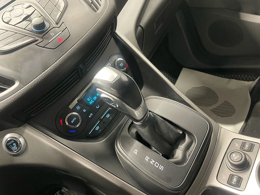 Ford Kuga, 2016г., передний привод, автомат