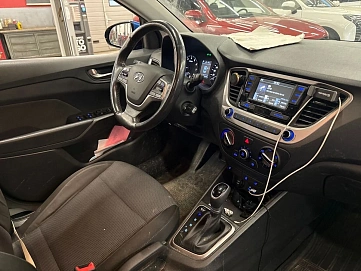 Hyundai Solaris, 2017г., передний привод, автомат