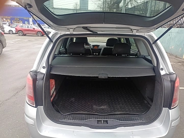 Opel Astra, 2014г, передний привод, механика