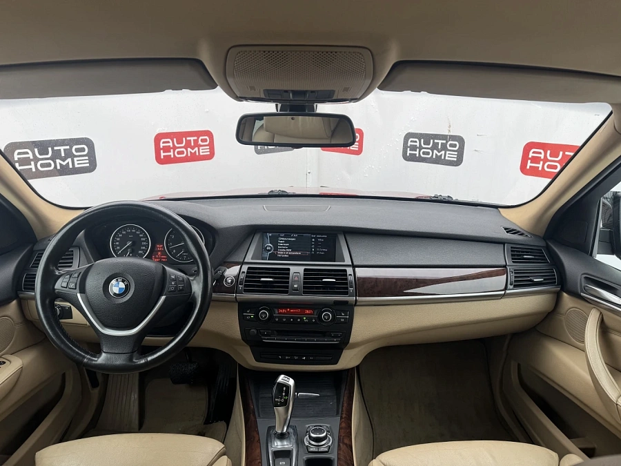 BMW X5, 2010г., передний привод, автомат