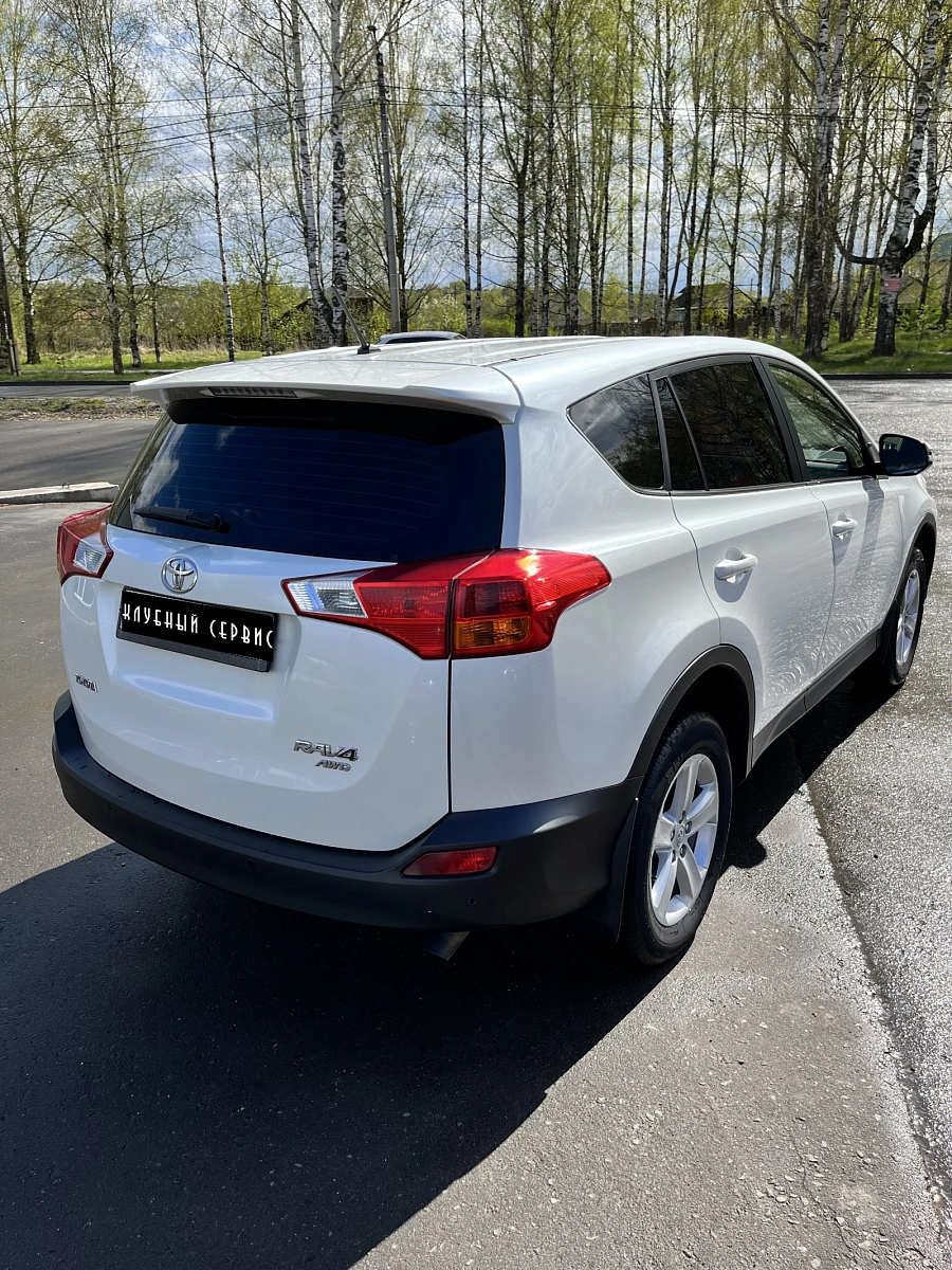 Toyota RAV4, 2013г., полный привод, вариатор
