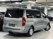 Hyundai Grand Starex, 2013г., задний привод, автомат