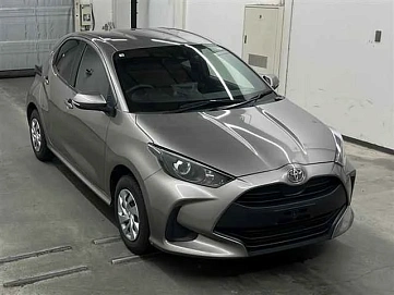Toyota Yaris, 2022г, полный привод, вариатор