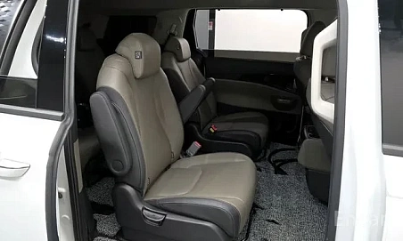 Kia Carnival, 2024г, передний привод, автомат