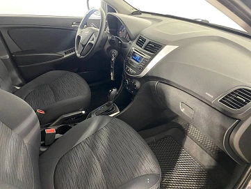 Hyundai Solaris, 2015г., передний привод, автомат