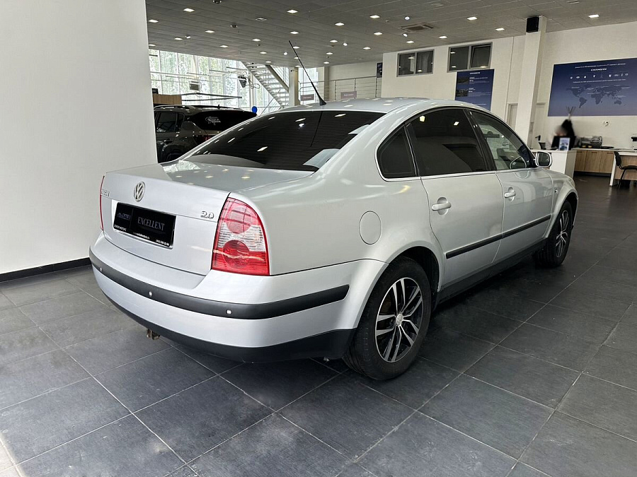 Volkswagen Passat, 2002г., передний привод, механика