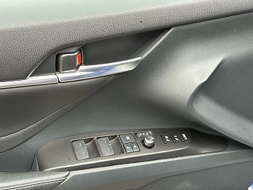 Toyota Camry, 2021г, передний привод, автомат