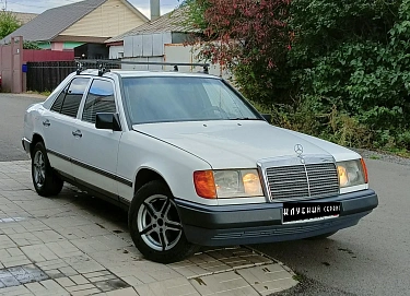 Mercedes-Benz W124, 1987г, задний привод, автомат