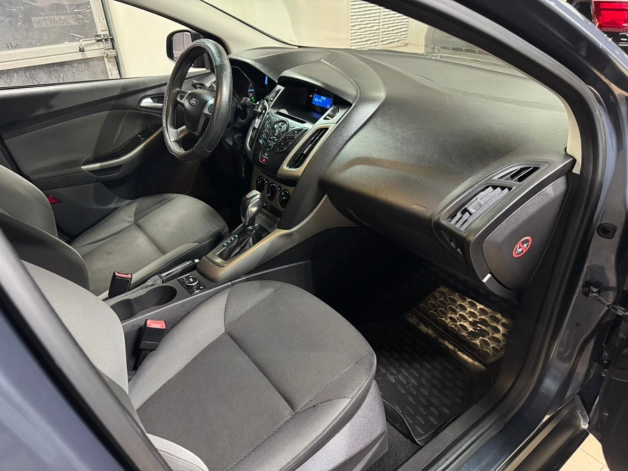 Ford Focus, 2011г., передний привод, робот