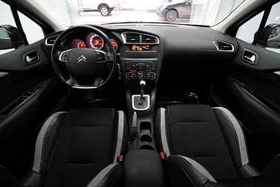 Citroen C4, 2012г, передний привод, автомат