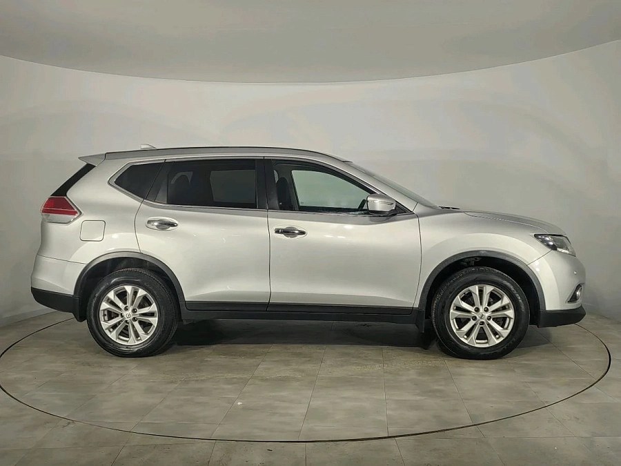 Nissan X-Trail, 2017г., передний привод, вариатор