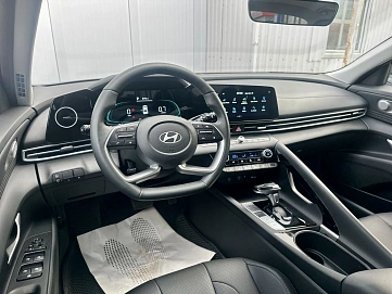 Hyundai Elantra, 2023г, передний привод, автомат