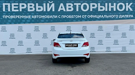 Hyundai Solaris, 2015г, передний привод, автомат