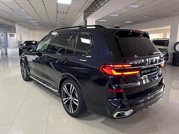 BMW X7, 2023г, полный привод, автомат