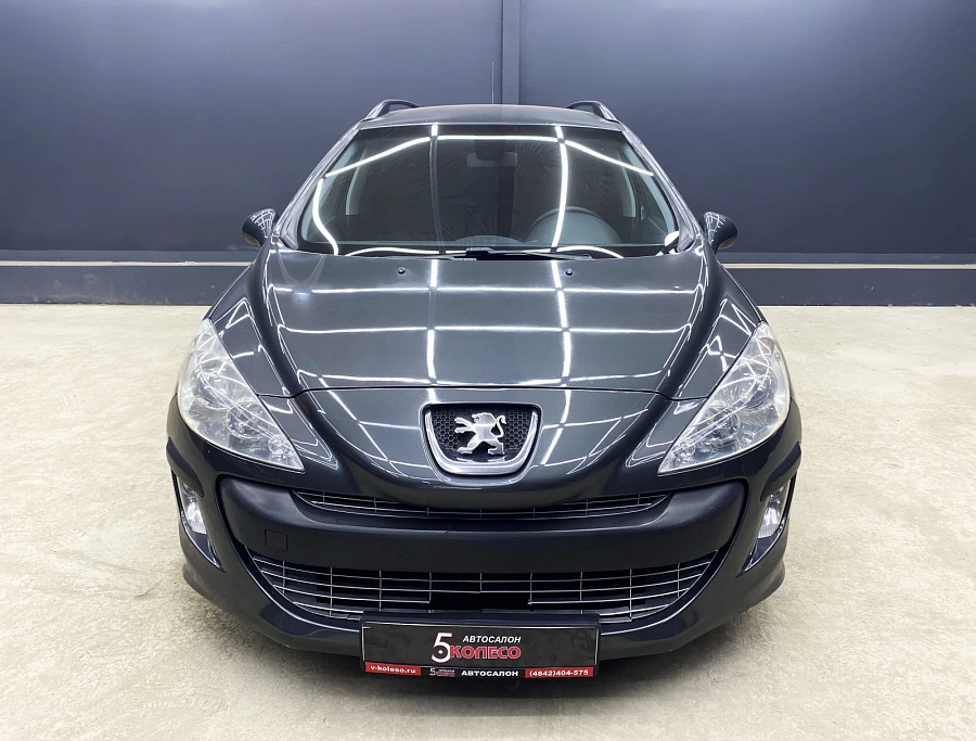 Peugeot 308, 2009г., передний привод, автомат