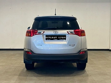 Toyota RAV4, 2014г, передний привод, автомат