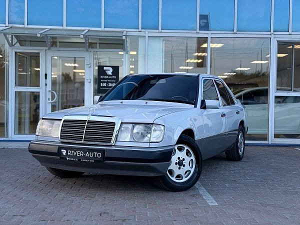 Mercedes-Benz W124, 1991г., задний привод, механика