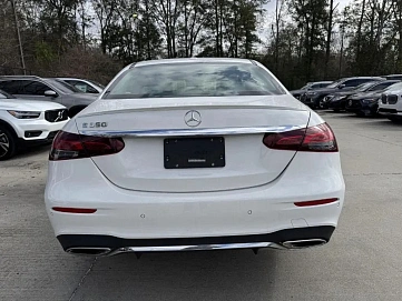 Mercedes-Benz E-Класс, 2022г, задний привод, автомат