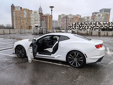 Chevrolet Camaro, 2021г, задний привод, автомат