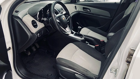 Chevrolet Cruze, 2014г, передний привод, механика