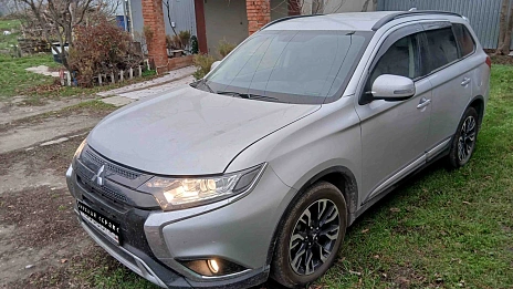 Mitsubishi Outlander, 2021г, полный привод, вариатор