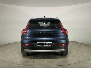 Volvo XC40, 2021г, полный привод, автомат