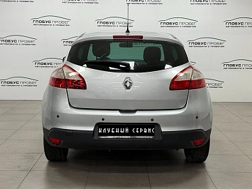 Renault Megane, 2011г, передний привод, автомат