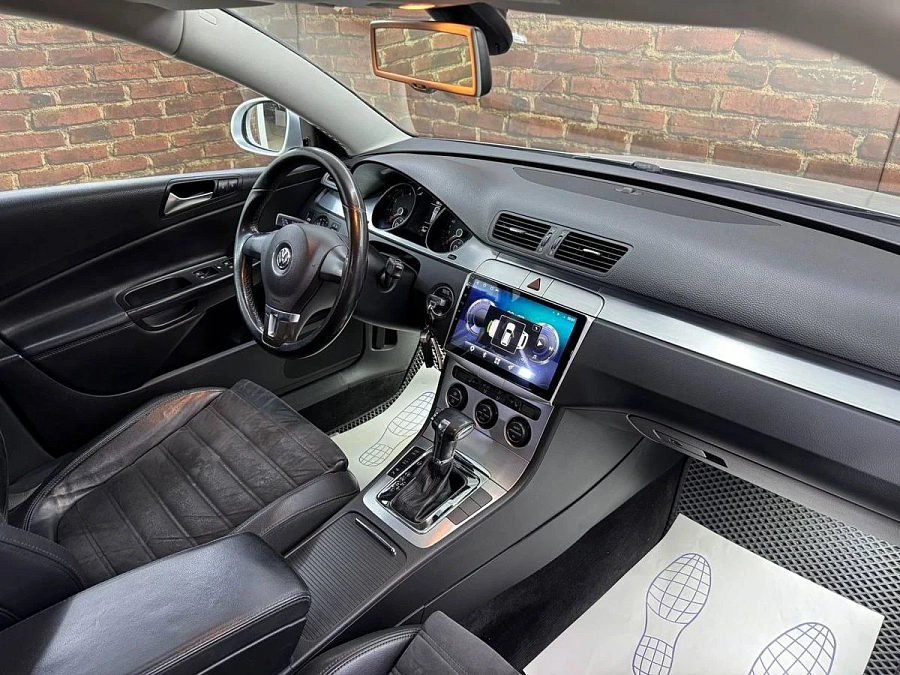 Volkswagen Passat, 2009г., передний привод, робот