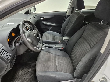 Toyota Corolla, 2011г., передний привод, автомат