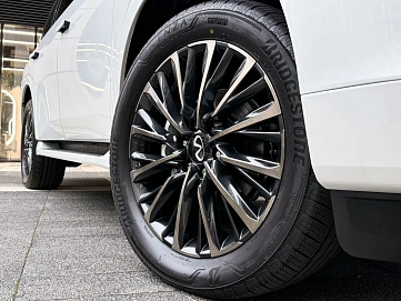 Infiniti QX80, 2025г, полный привод, автомат