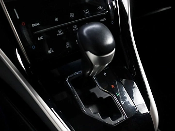 Toyota Harrier, 2016г, передний привод, вариатор